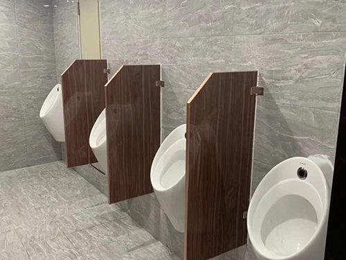 小便挡板